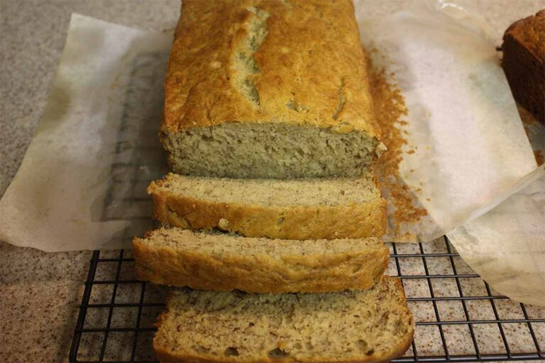 Easy And Moist Banana Bread Recipe