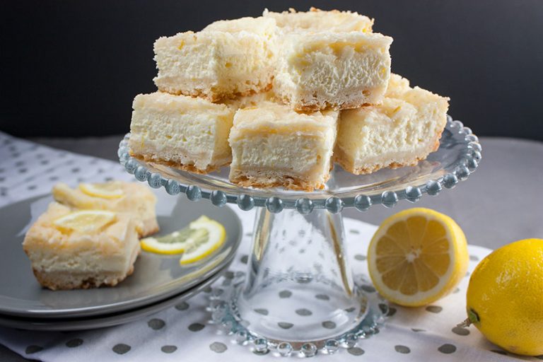 Lemon Cheesecake Shortbread Bars