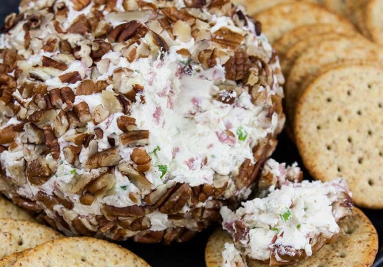Best Cheese Ball Recipe - Six simple ingredients are all you need to make the best cheese ball recipe! Even better, it takes just minutes to make. It's the perfect make-ahead appetizer. Holiday gatherings, parties, game day events, etc!