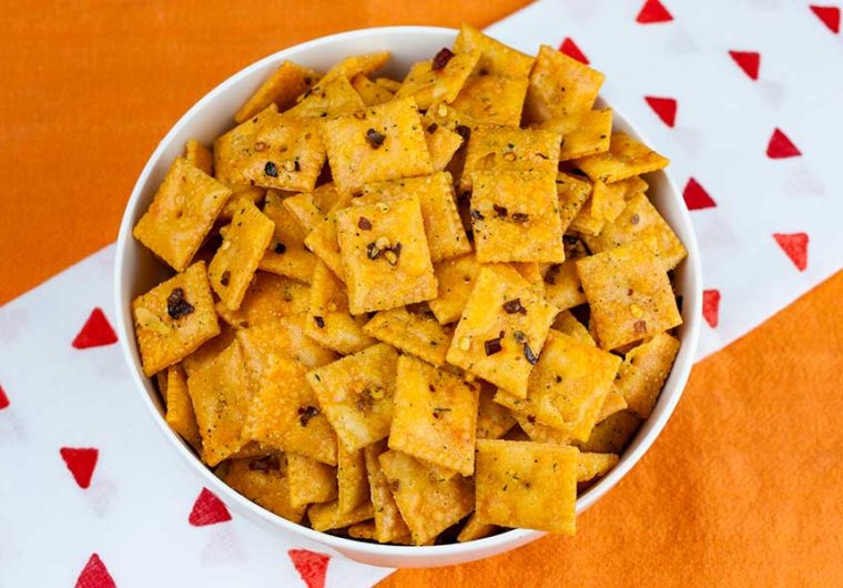 Firecracker Cheez-Itz - Need an easy snack or appetizer? This recipe comes together in a snap and is so addictive! Ranchy, spicy, cheesy crackers for the win!