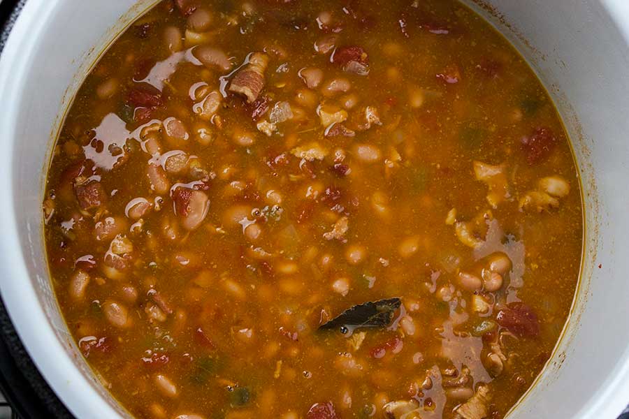  Ninja Foodi Mexican Pinto Beans (Charro Beans) - Such an easy recipe to spice up pinto beans. Perfect side dish to any Mexican meal! Hearty enough to be the main meal.