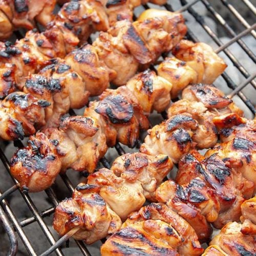 Filipino Chicken Kebabs - Tired of your standard grilled chicken? You have to try these deliciously flavorful Filipino chicken kebabs. Quick and easy and bursting with Asian flavors.