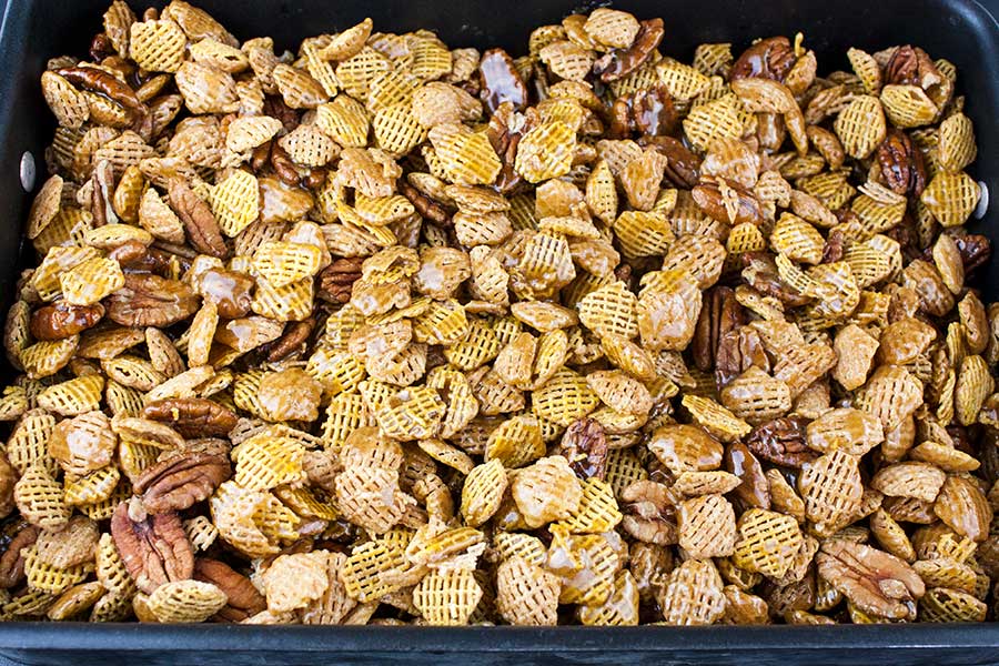 Praline Crunch Snack Mix - The perfect balance of salty, sweet, and crunchy! Not to mention it's extremely addictive. Beware!