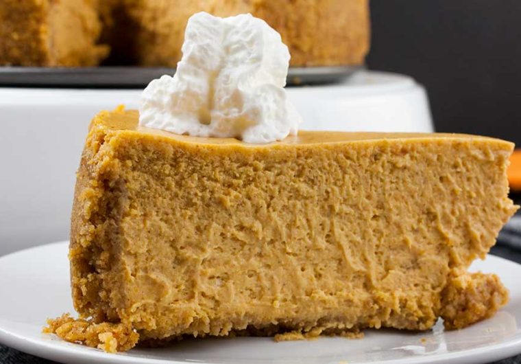 Pumpkin pie has nothing on this fall-flavored dessert. This easy pumpkin cheesecake recipe delivers the creamy, smooth, pumpkin flavor of your dreams!