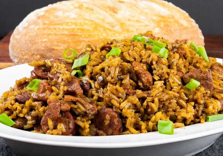 This authentic and amazingly delicious Cajun jambalaya recipe delivers that New Orleans flavor that brings Bourbon Street to you! #jambalaya #cajun #food #recipes