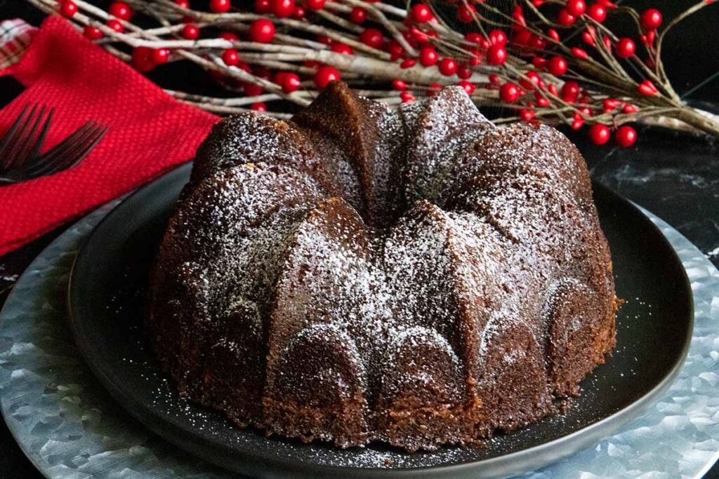 Gramercy tavern gingerbread on black and silver platter.