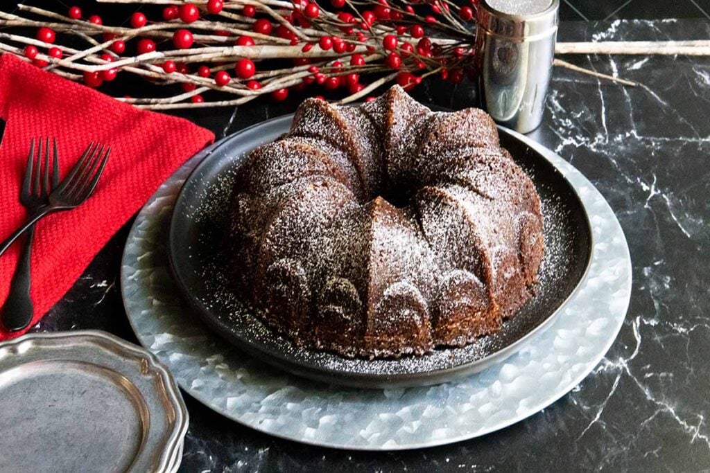 gramercy tavern gingerbread on a black and silver platter