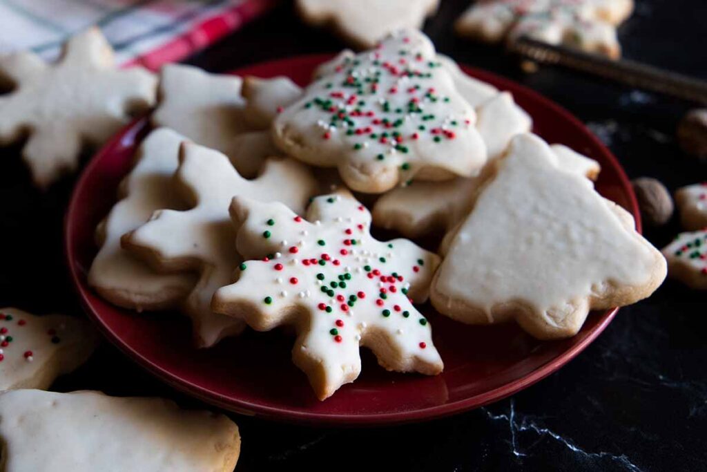eggnog cookies on a red plate