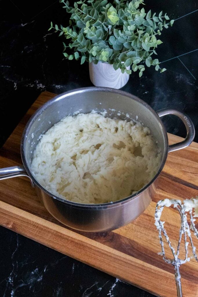 mashed potatoes in a pan