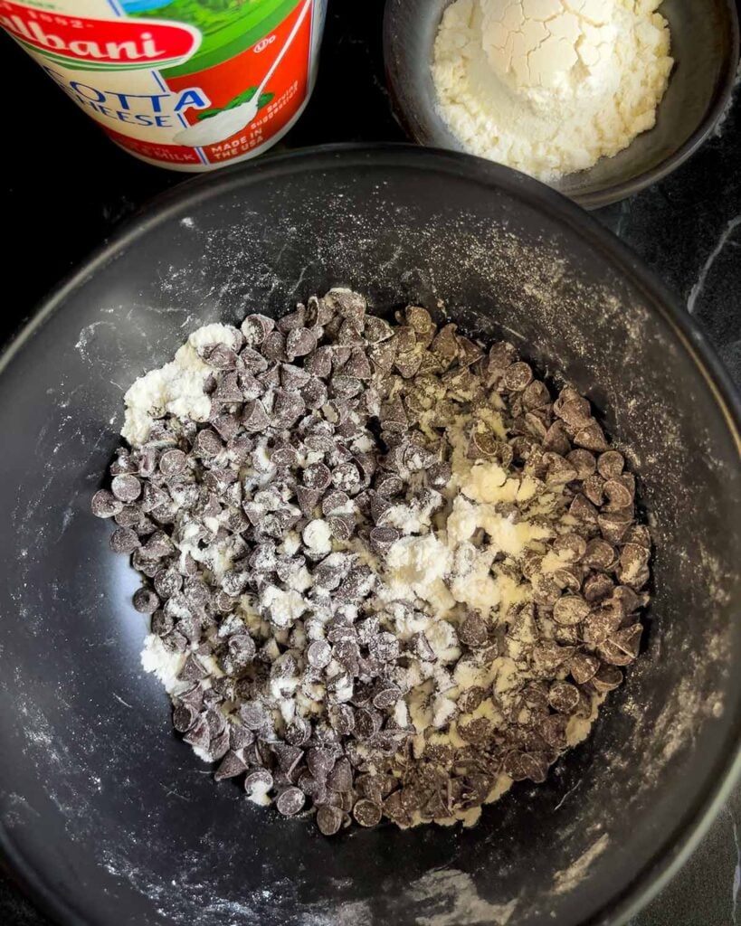 Mini chocolate chips tossed with flour.