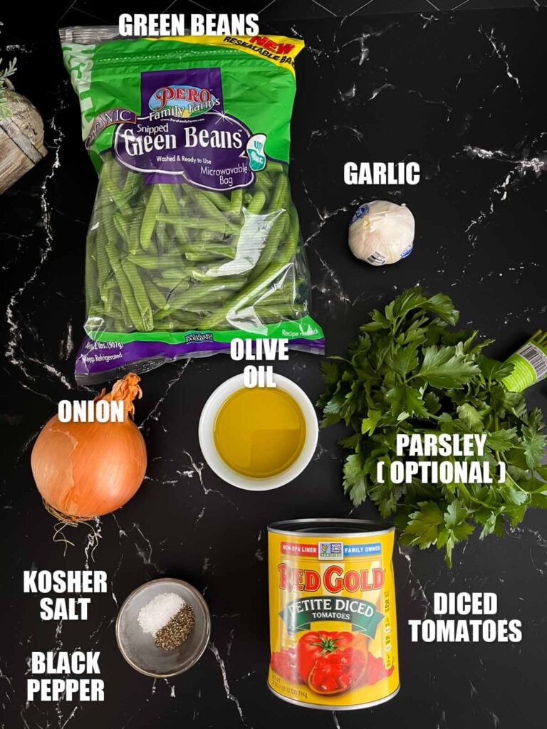 Ingredients needed to make Green beans with tomato sauce.
