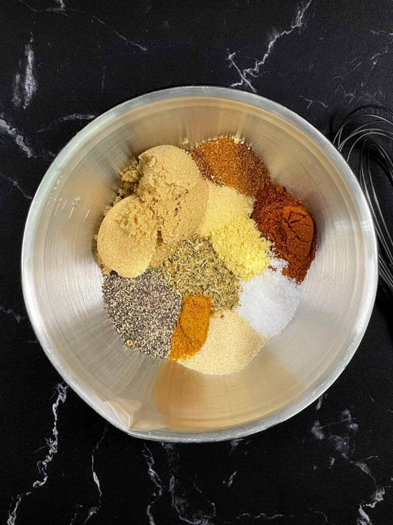 Rub ingredients in a bowl.